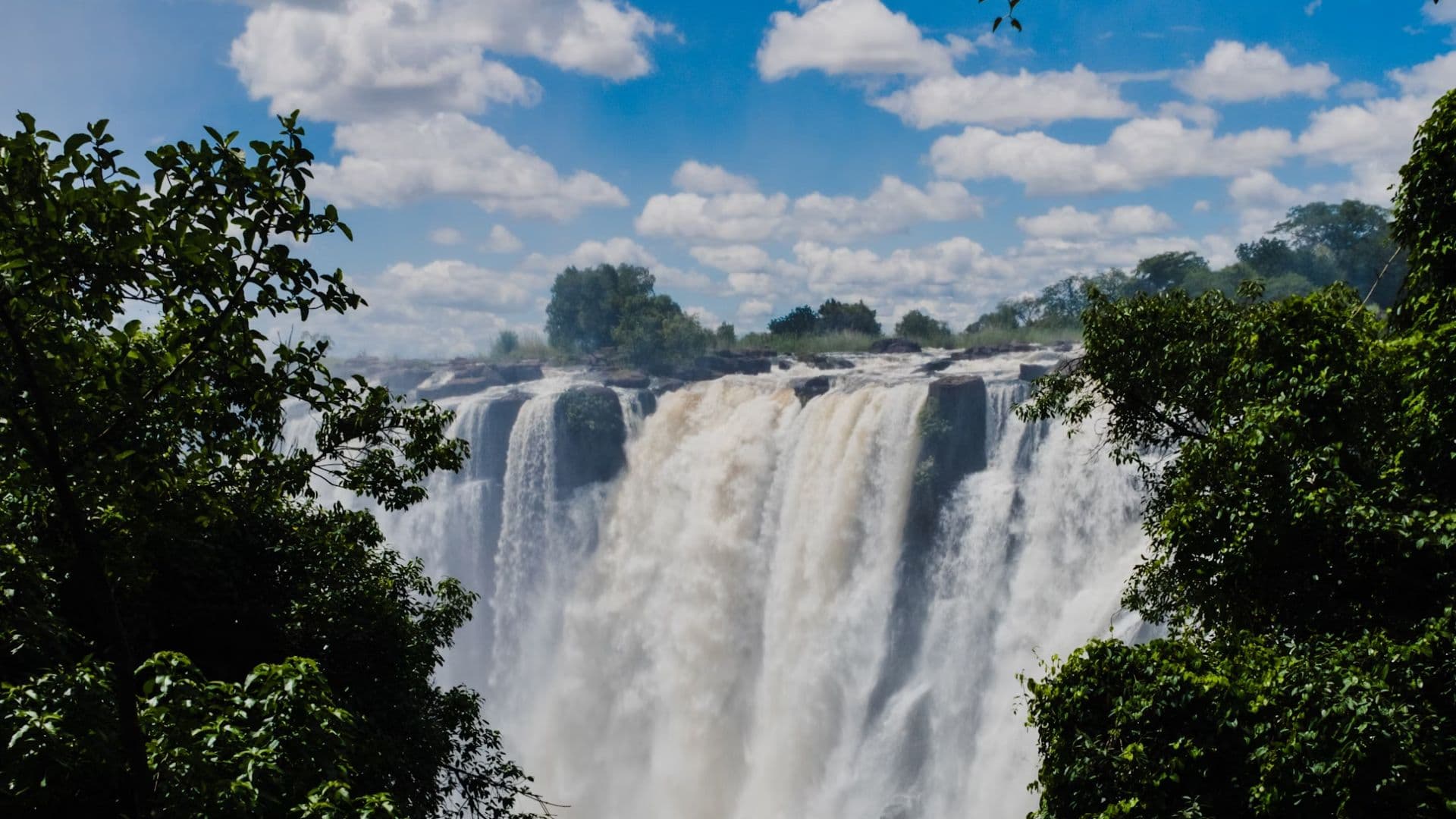 Victoria Falls & South Africa Tours: Unveiling Southern Africa’s Hidden Gems